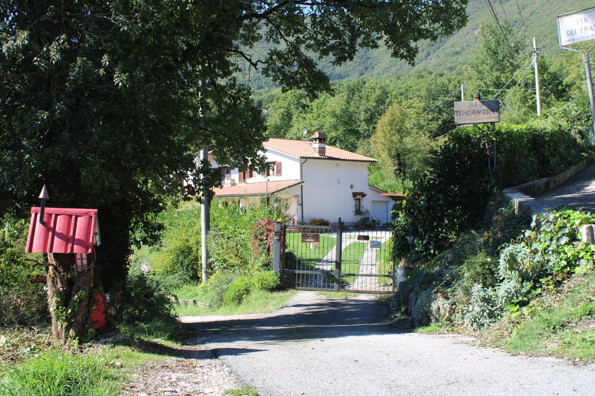 B&B Il Cantico Greccio Εξωτερικό φωτογραφία